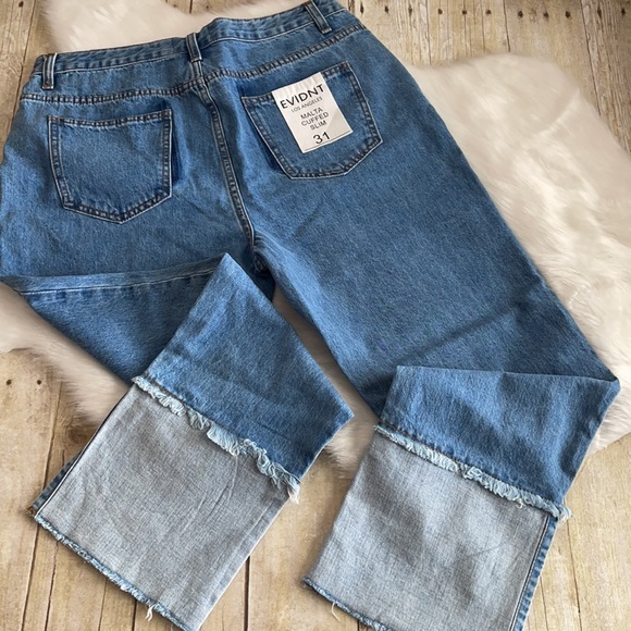 EVIDNT LOS ANGELES Malta Cuffed Cropped Jeans NWT - Picture 7 of 9